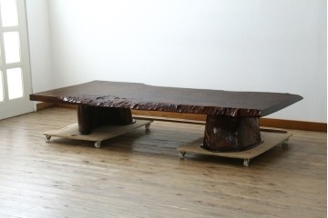 中古　特大!　日本一の玉杢無垢!　総欅一枚板　漆塗り7尺座卓　(R-056930)