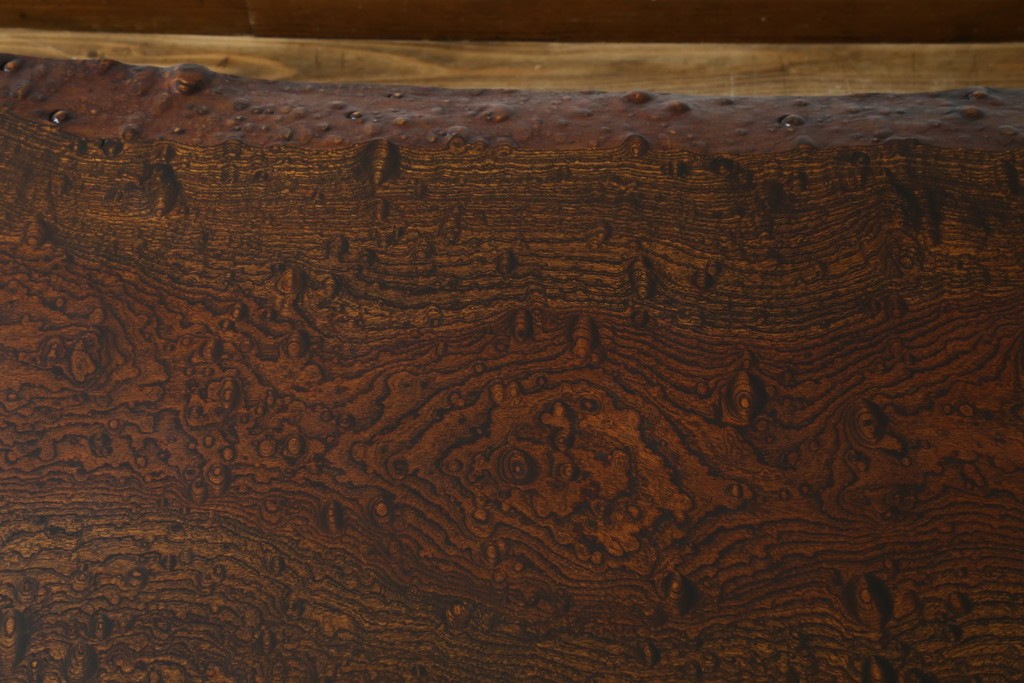 中古　特大!　日本一の玉杢無垢!　総欅一枚板　漆塗り7尺座卓　(R-056930)