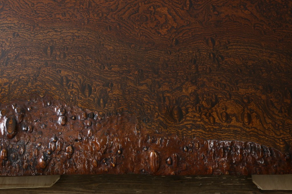 中古　特大!　日本一の玉杢無垢!　総欅一枚板　漆塗り7尺座卓　(R-056930)