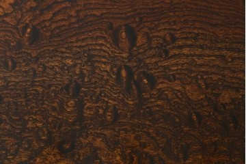 中古　特大!　日本一の玉杢無垢!　総欅一枚板　漆塗り7尺座卓　(R-056930)