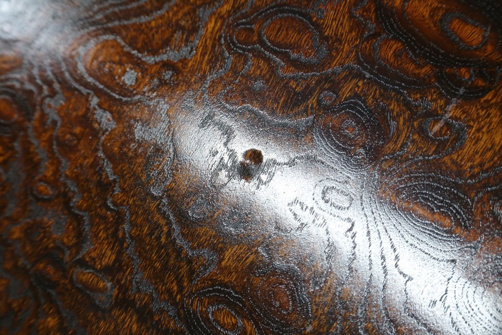 中古　特大!　日本一の玉杢無垢!　総欅一枚板　漆塗り7尺座卓　(R-056930)