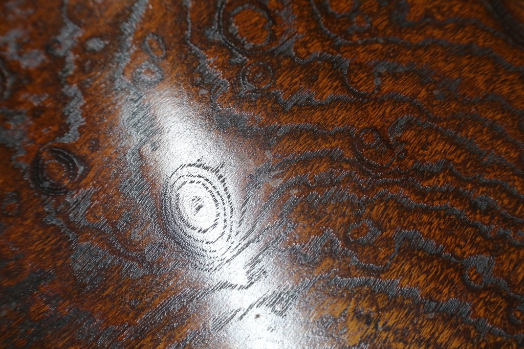 中古　特大!　日本一の玉杢無垢!　総欅一枚板　漆塗り7尺座卓　(R-056930)