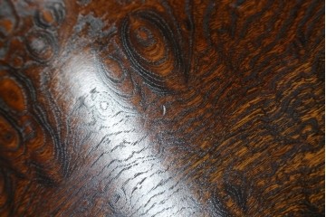 中古　特大!　日本一の玉杢無垢!　総欅一枚板　漆塗り7尺座卓　(R-056930)