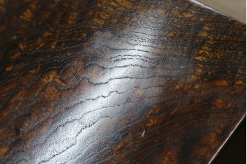 中古　特大!　日本一の玉杢無垢!　総欅一枚板　漆塗り7尺座卓　(R-056930)