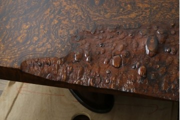 中古　特大!　日本一の玉杢無垢!　総欅一枚板　漆塗り7尺座卓　(R-056930)