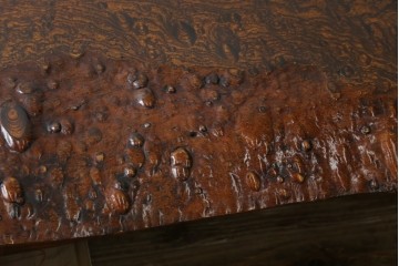 中古　特大!　日本一の玉杢無垢!　総欅一枚板　漆塗り7尺座卓　(R-056930)