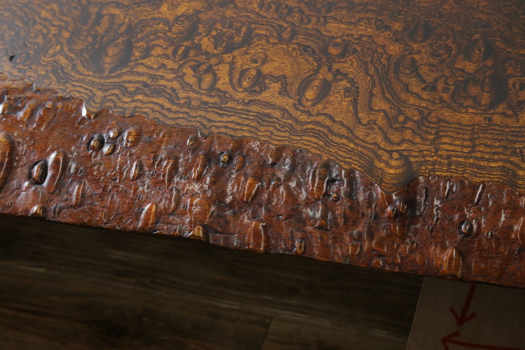 中古　特大!　日本一の玉杢無垢!　総欅一枚板　漆塗り7尺座卓　(R-056930)