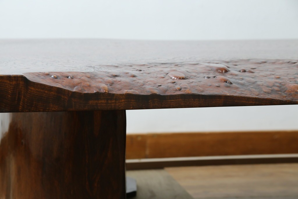 中古　特大!　日本一の玉杢無垢!　総欅一枚板　漆塗り7尺座卓　(R-056930)