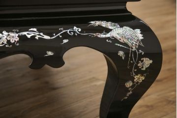中古　美品　韓国民芸家具　華やかな螺鈿細工が美しい座卓(ローテーブル、センターテーブル)(定価約75万円)(R-056931)