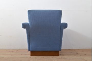 和製ビンテージ　四角い木製脚付きのレトロな1人掛けソファ(アームソファ、1Pソファ、ヴィンテージ)(R-056933)