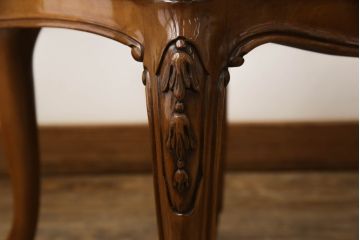 中古　美品　最高級　KARGES(カーゲス)　美しい彫刻とファブリックが目を引くチェア4脚セット(ダイニングチェア、椅子、イス)(定価約220万円)(R-056941)
