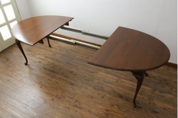 中古　ETHAN ALLEN(イーセンアーレン)　エレガントな猫脚のチェリー材製エクステンションテーブル(ダイニングテーブル、ヴィンテージ)(R-056943)