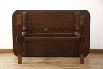中古　松本民芸家具　洋風のクラシカルなデザインがステキなT型食卓(ダイニングテーブル、4人掛け、6人掛け)(R-056989)
