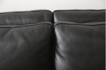 中古　イタリア製　上質な空間を演出する本革2.5人掛けソファ(レザー、2人掛け、3人掛け、2P、3P)(R-057004)