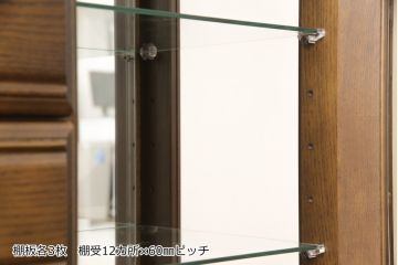 中古　超美品　イギリスデザイン　オーク材製　ブライトン　照明付きのステンドグラス入り高級キャビネット(サイドボード、飾り棚、チェスト)(R-057013)