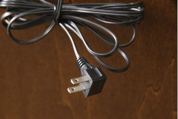 中古　超美品　イギリスデザイン　オーク材製　ブライトン　照明付きのステンドグラス入り高級キャビネット(サイドボード、飾り棚、チェスト)(R-057013)