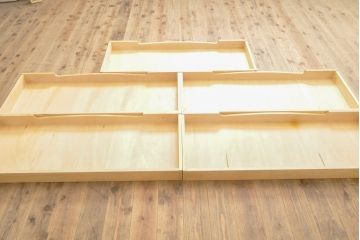 中古　北海道民芸家具　天板・脚(台輪)付きリメイク　落ち着きのある上品な佇まいが魅力の衣装盆付きのローボード(引き出し、チェスト、リビングボード、テレビ台、テレビボード、着物箪笥)(R-057042)