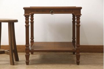 中古　美品　DREXEL HERITAGE(ドレクセルヘリテイジ)　格納式天板付きのクラシカルなサイドテーブル(コーヒーテーブル、エンドテーブル)(R-057048)