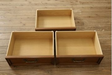 中古　美品　DREXEL HERITAGE(ドレクセルヘリテイジ)　FRANCESCA(フランチェスカ)シリーズ　優美なデザインのサイドチェスト(定価約95万円)(サイドボード、引き出し)(R-057049)