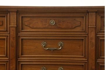 中古　美品　DREXEL HERITAGE(ドレクセルヘリテイジ)　FRANCESCA(フランチェスカ)シリーズ　優美なデザインのサイドチェスト(定価約95万円)(サイドボード、引き出し)(R-057049)