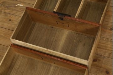 激レア!特注品　縁起物　おかめの漆絵が描かれた総欅材製の庄内小箪笥(掛硯型、懸硯型、船箪笥、帳場箪笥、おたふく、小引き出し、たんす、タンス、アンティーク)(R-057060)