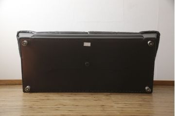 中古　美品　フランスベッド取り扱い　イタリア　サコモディ(S'ACCOMODI)　本革の上質な2人掛けレザーソファ(アームソファ、2Pソファ)(定価約40万円)(R-057061)