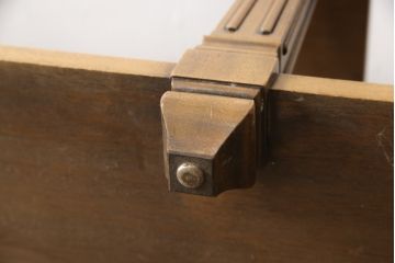中古　美品　DREXEL HERITAGE(ドレクセルヘリテイジ)　高級感たっぷりなガラストップのローテーブル(定価約60万円)(センターテーブル、リビングテーブル)(R-057069)