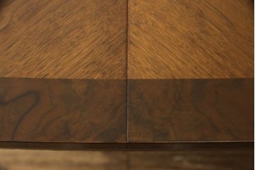 中古　美品　DREXEL HERITAGE(ドレクセルヘリテイジ)　FRANCESCA(フランチェスカ)シリーズ　ネオクラシックなデザインのダイニングテーブル(4人掛け)(R-057070)
