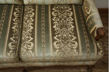中古　美品　DREXEL HERITAGE(ドレクセルヘリテイジ)　 Upholstery(アップホルスタリー)　エレガントな空間を演出するクッション付き3人掛けソファ(三人掛け、3P)(R-057073)