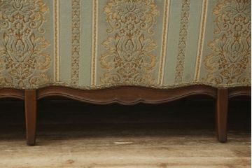中古　美品　DREXEL HERITAGE(ドレクセルヘリテイジ)　 Upholstery(アップホルスタリー)　エレガントな空間を演出するクッション付き3人掛けソファ(三人掛け、3P)(R-057073)