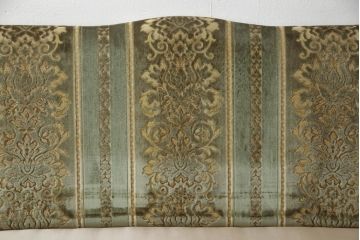 中古　美品　DREXEL HERITAGE(ドレクセルヘリテイジ)　 Upholstery(アップホルスタリー)　エレガントな空間を演出するクッション付き3人掛けソファ(三人掛け、3P)(R-057073)