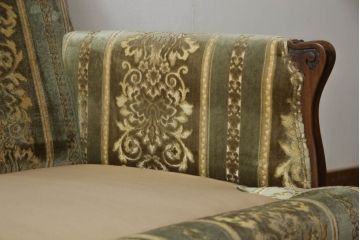 中古　美品　DREXEL HERITAGE(ドレクセルヘリテイジ)　 Upholstery(アップホルスタリー)　エレガントな空間を演出するクッション付き3人掛けソファ(三人掛け、3P)(R-057073)
