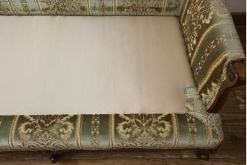 中古　美品　DREXEL HERITAGE(ドレクセルヘリテイジ)　 Upholstery(アップホルスタリー)　エレガントな空間を演出するクッション付き3人掛けソファ(三人掛け、3P)(R-057073)