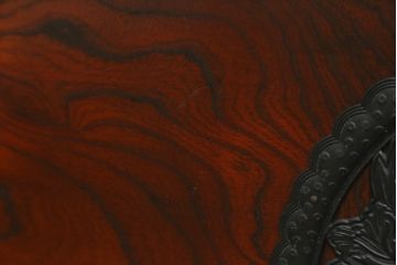 中古　欅産業　拭き漆塗り　立派な金具が目を引く仙台箪笥キャビネット(水屋箪笥、食器棚、戸棚、収納棚)(定価約55万円)(R-057082)