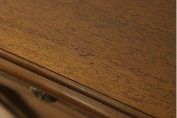 アメリカビンテージ　DREXEL HERITAGE(ドレクセルヘリテイジ)　ベッドやソファサイドにおすすめ!サイドチェスト(ナイトテーブル、サイドテーブル、ヴィンテージ)(R-057083)