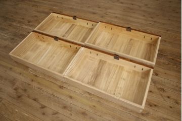 中古 美品 最高級の上手物!貫禄ただよう本漆塗りの仙台箪笥(衣装箪笥、引き出し、チェスト)(定価約120万円)(R-057084)