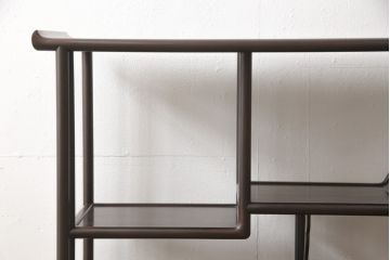 中古　民芸家具　紫檀(シタン)材　在銘　伊藤晁次作　和モダンな漆塗りの飾り棚(茶棚、サイドボード、キャビネット)(R-057092)