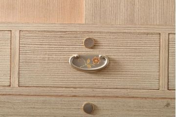中古　国産　職人手作り　細部までこだわって作られた高級総桐箪笥(胴厚・四方丸)(桐たんす、整理タンス、衣装箪笥、バラ売り可能)(R-057093)