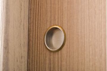 中古　国産　職人手作り　細部までこだわって作られた高級総桐箪笥(胴厚・四方丸)(桐たんす、整理タンス、衣装箪笥、バラ売り可能)(R-057093)