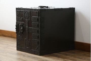 和製アンティーク　総桐　小振りなサイズながら重厚感がただよう船箪笥(掛硯型、懸硯型、和箪笥、時代箪笥、桐たんす、小物収納)(R-057106)