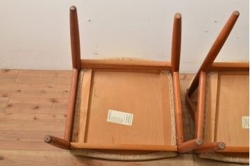 デンマークビンテージ　カイ・クリスチャンセン(Kai Kristiansen)　NV-31　あたたかみのある雰囲気が魅力のチーク材製ダイニングチェア4脚セット(椅子、イス、ヴィンテージ、北欧)(R-057109)