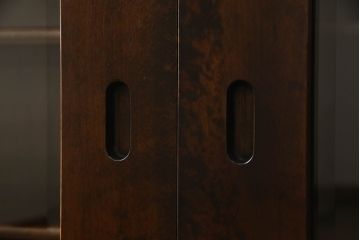 中古　美品　星野民藝(星野民芸)　どっしりとした佇まいと個性的な木目が魅力的なサイドボード(キャビネット、収納棚、戸棚)(R-057110)