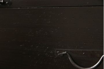 和製アンティーク　前面ケヤキ(欅)材　重厚感あふれる観音開き時代箪笥(和箪笥、収納タンス、チェスト、引き出し)(R-057112)