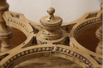 フランスアンティーク　繊細かつエレガントなデザインが美しいサイドテーブル(飾り台、花台、陳列棚)(R-057116)