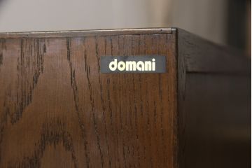 中古　美品　カリモク　domani(ドマーニ)　Morganton(モーガントン)　すっきりとモダンなデザインの収納棚(サイドボード、戸棚)(R-057127)