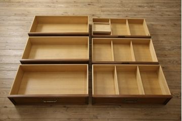 中古　美品　DREXEL HERITAGE(ドレクセルヘリテイジ)　FRANCESCA(フランチェスカ)シリーズ　優美なデザインのチェスト(引き出し)(定価約84万円)(R-057129)