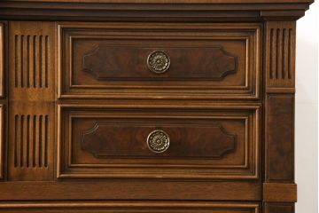 中古　美品　DREXEL HERITAGE(ドレクセルヘリテイジ)　FRANCESCA(フランチェスカ)シリーズ　優美なデザインのチェスト(引き出し)(定価約84万円)(R-057129)