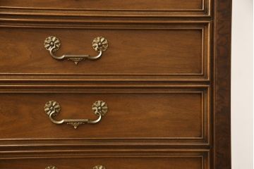 中古　美品　DREXEL HERITAGE(ドレクセルヘリテイジ)　FRANCESCA(フランチェスカ)シリーズ　優美なデザインのチェスト(引き出し)(定価約84万円)(R-057129)