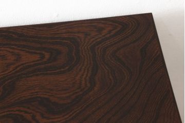 中古　美品　岩谷堂箪笥　菊幸　かくし付き　桜が散りばめられた金具が上品な雰囲気を醸し出す整理箪笥(引き出し、サイドチェスト、整理タンス、小箪笥)(R-057135)