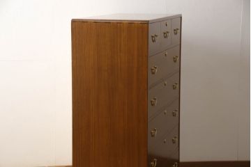 中古　美品　金惣一作　漆塗り　上品でモダンな雰囲気を醸し出す加茂総桐箪笥(総桐たんす、引き出し、チェスト、衣装タンス)(R-057139)
